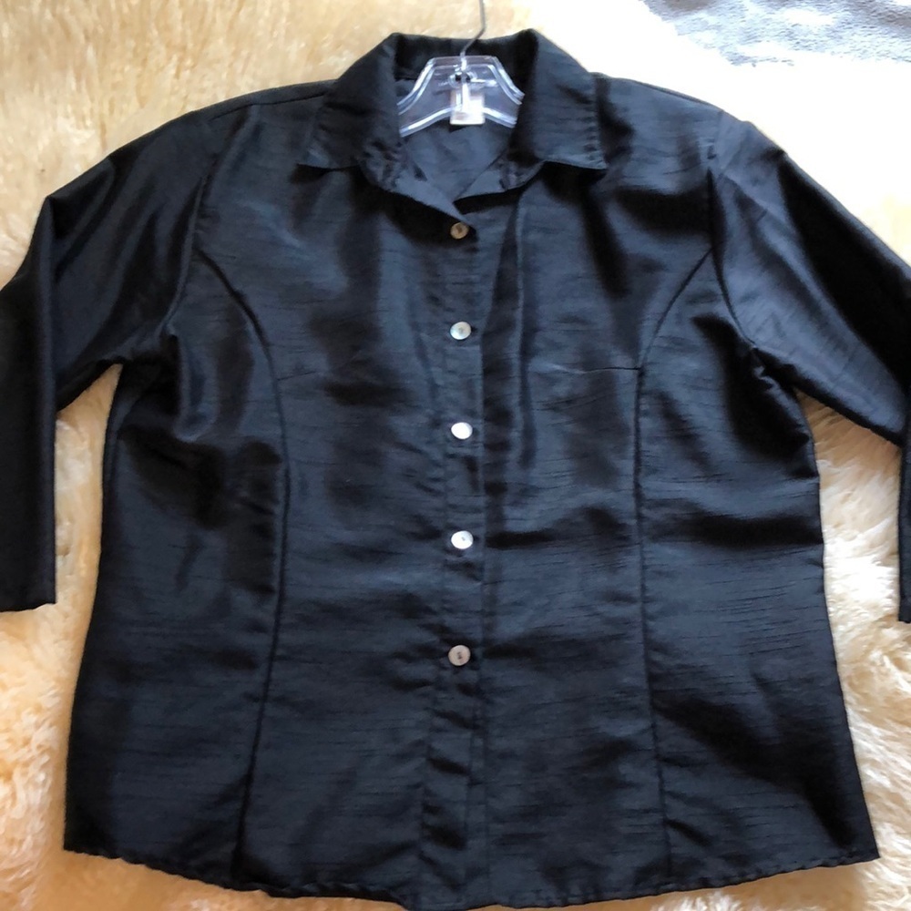 Black button up blouse size M